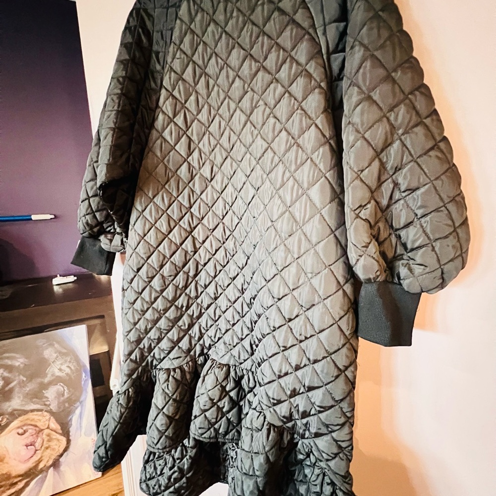 Cotton padded ruffle dress. - Picture 2 of 3